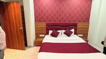 Deluxe Double Room, City View | Desk, laptop workspace, iron/ironing board, free WiFi