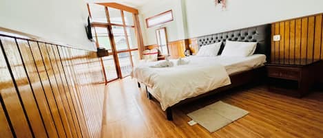 Deluxe Double Room, Balcony, Mountain View