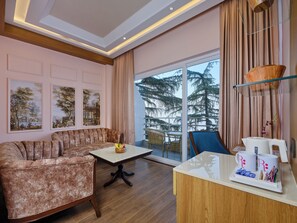 Premium Suite Valley View with Balcony