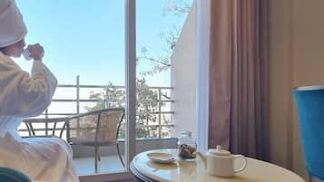 1 bedroom, Egyptian cotton sheets, premium bedding, Select Comfort beds