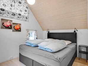 3 bedrooms, Internet