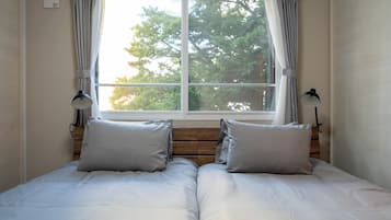 2 bedrooms, iron/ironing board, free WiFi