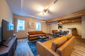 Flat-screen TV - ZABO HILLS 202 (Sapporo)