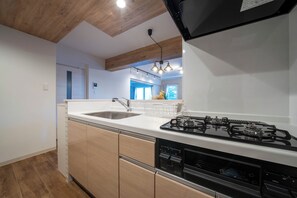 Fridge, microwave, stovetop, electric kettle