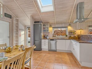 Fridge, microwave, oven, dishwasher - "Wyanet" - 600m from the sea by Interhome (Stege)