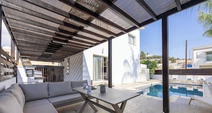 Villa de lujo con piscina privada en Agios Tychon
