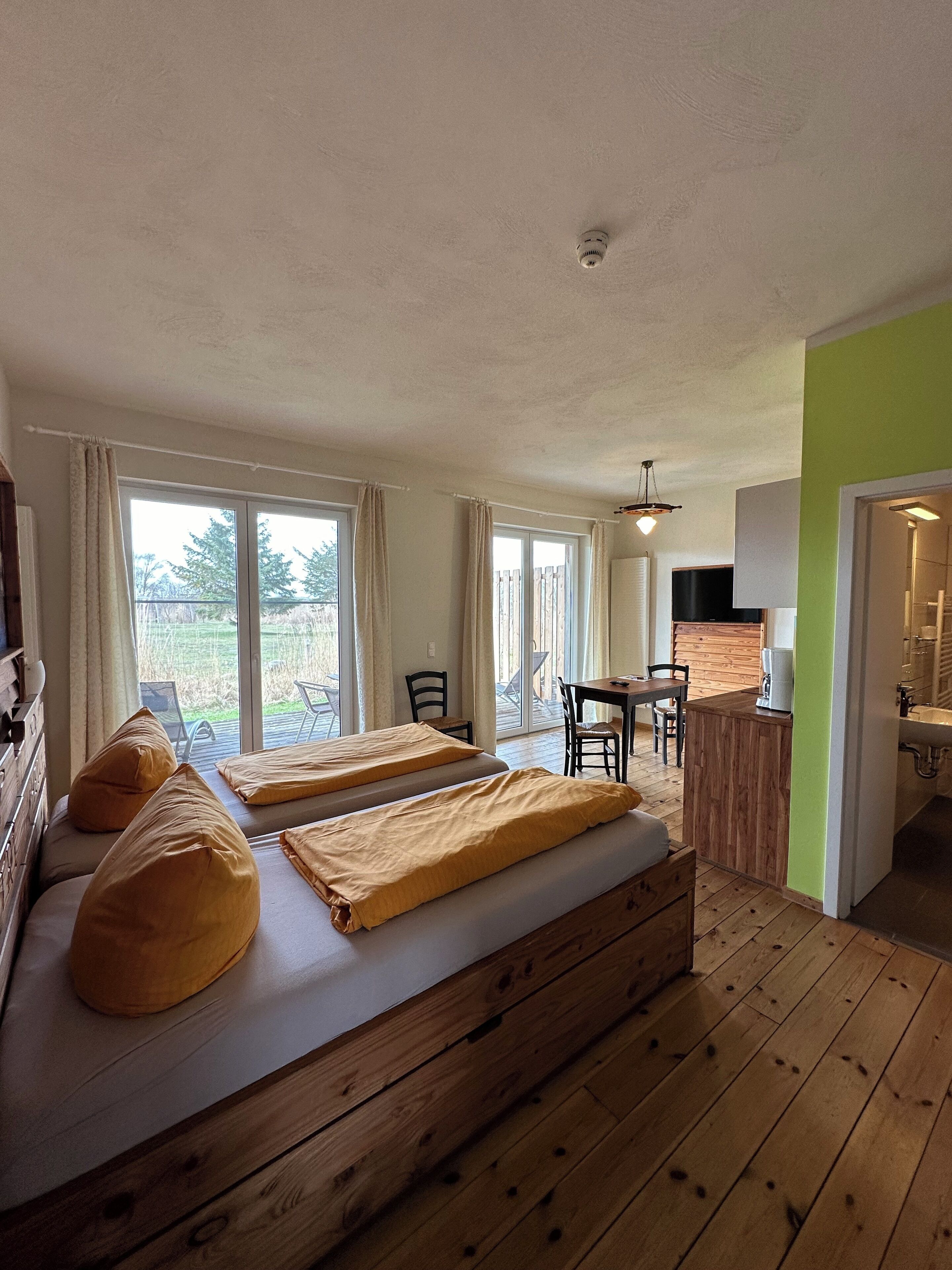 獨特裝潢、布置獨特、筆電工作空間、隔音