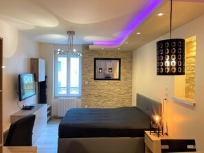 1 bedroom, iron/ironing board, WiFi, bed sheets - Superb furnished and equipped Studio in the heart of downtown in secure residence (Montluçon)