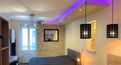 Superb furnished and equipped Studio in the heart of downtown in secure residence