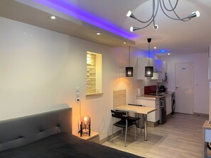 1 bedroom, iron/ironing board, WiFi, bed sheets - Superb furnished and equipped Studio in the heart of downtown in secure residence (Montluçon)