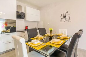Comfort Apartment | Living area | Flat-screen TV - Sound of the Sea (Zadar)