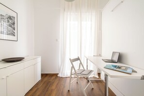 Apartment (Karori) | 2 bedrooms, hypo-allergenic bedding, blackout drapes, iron/ironing board - Superb flat in historic centre of Athens (Athens)