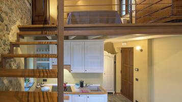 Room, 1 Bedroom, Smoking, Patio | Interior