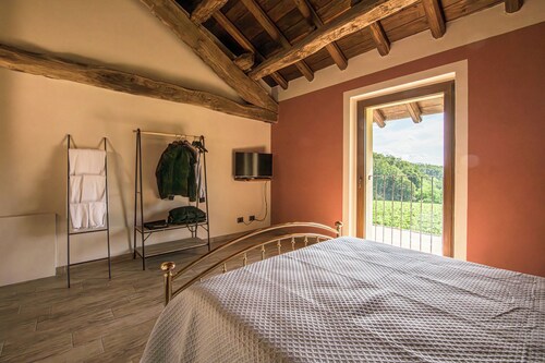 Room-charming Alessandria Retreat With Q