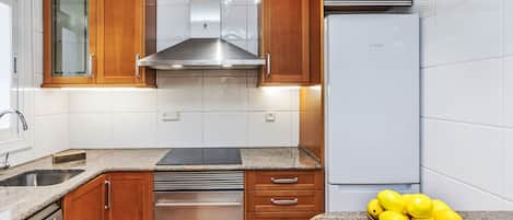 Fridge, microwave, oven, dishwasher