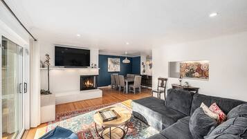 Smart TV, offices