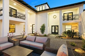 Terrace/patio - Private Desert Estate|Mountain Views + Resort Pool (Scottsdale)