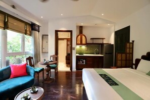 1 Schlafzimmer, Schreibtisch, Verdunkelungsvorhänge
