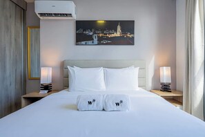 1 bedroom, desk, iron/ironing board, WiFi - w *| Cautious 1BR w/ Great View in Calle 50 (Panamá)