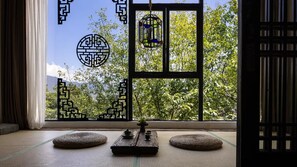 Basic Double Room, Refrigerator, Garden View | Iron/ironing board, free WiFi - GRAND JOLI (Lijiang)