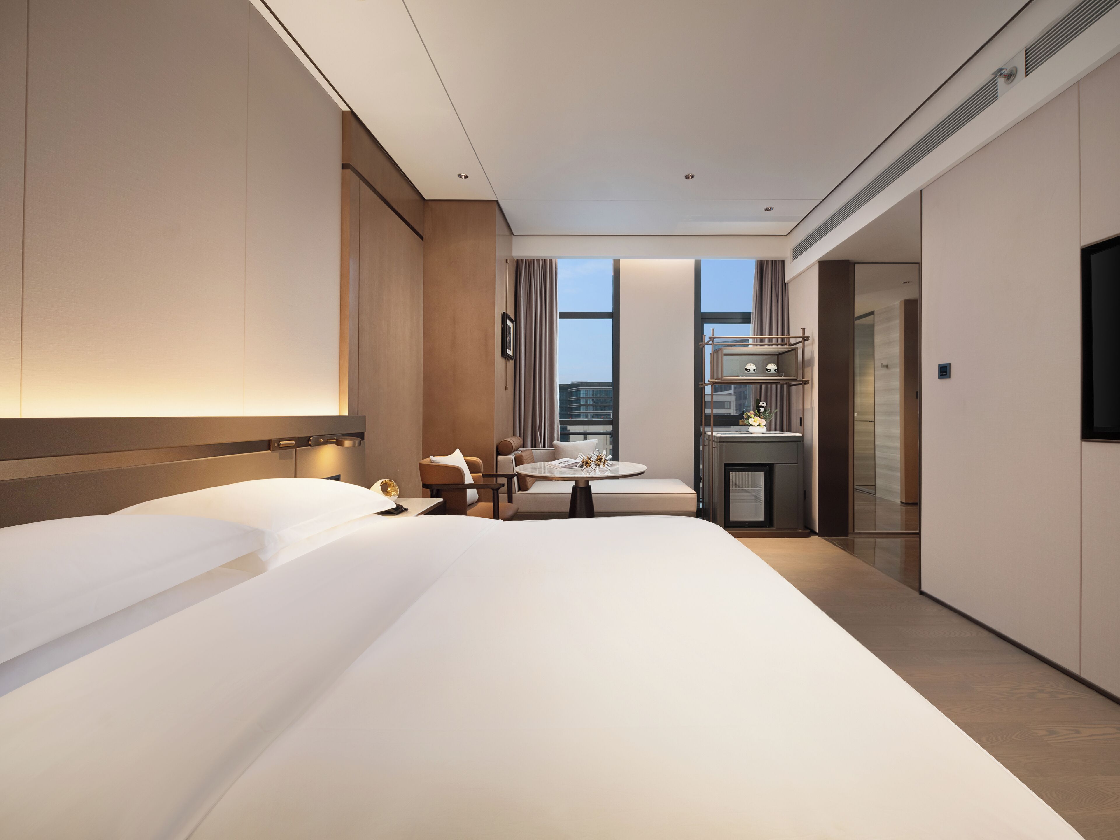 Chambre Simple, salle de bains privée | Coffres-forts dans les chambres, bureau, rideaux occultants