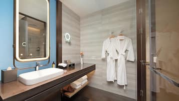 Comfort Twin Room, City View | In-room safe, desk, blackout drapes, free WiFi