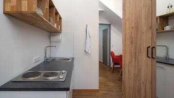 Comfort Suite | Premium bedding, in-room safe, desk, laptop workspace