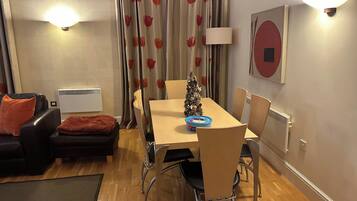 Apartment | Dining