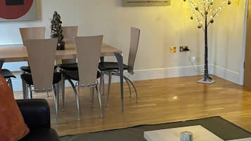 Leilighet | Oppholdsområde | TV