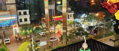 Luksushuoneisto, kaupunkinäköala | Parveke