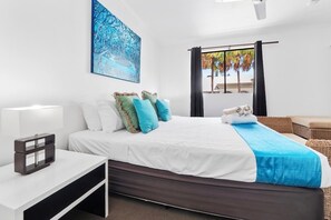 2 bedrooms, iron/ironing board, free WiFi, bed sheets - Mango Resort 2 Bedroom 45 Palm Cove (Palm Cove)