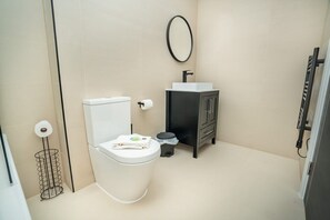 Unclassified image, 4 of 24, button - Spacious & Bright 2 Bed Apartment in Birmingham (Birmingham)