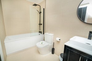 Unclassified image, 3 of 24, button - Spacious & Bright 2 Bed Apartment in Birmingham (Birmingham)