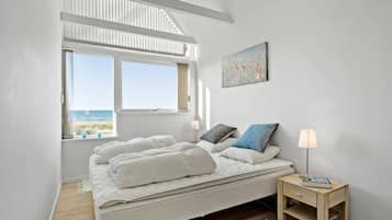 3 bedrooms, travel crib, free WiFi