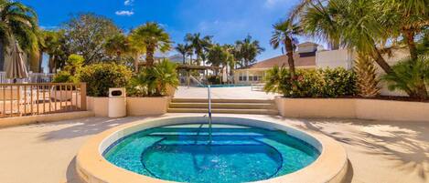 Een verwarmd zwembad