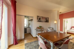 Dining - Sofia's Dreamy Haven (Siena)