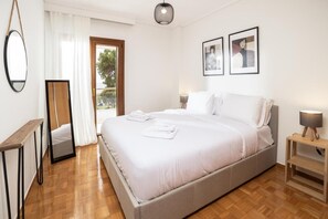 3 bedrooms, desk, soundproofing, iron/ironing board