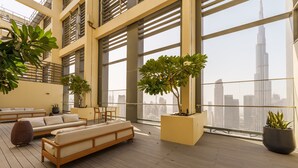 House - Elevated Living w Spectacular Burj Khalifa Views (Dubai)