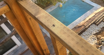 Entire floor w 2-bedroom in Milas with WiFi, AC.&Private pool.