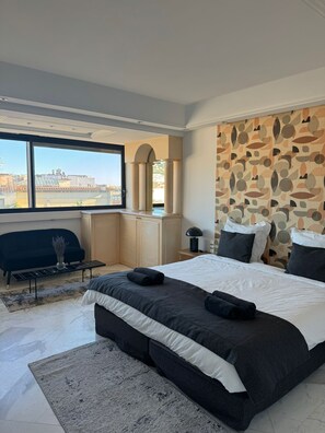 3 chambres, fer et planche à repasser, accès Internet, draps fournis