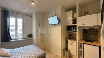 1 chambre, fer et planche Ă repasser, Wi-Fi, draps fournis