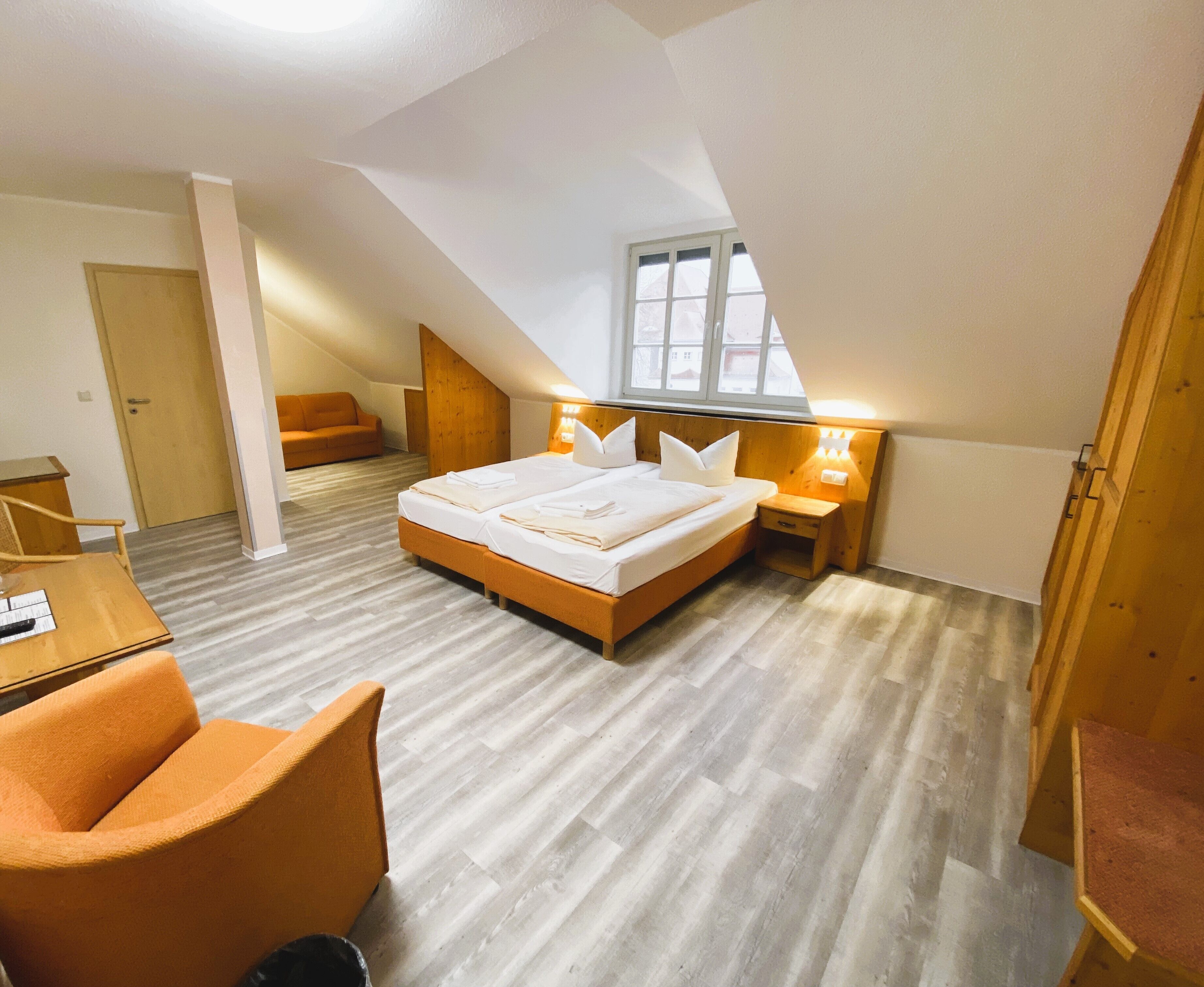 Phòng 3 tiện nghi đơn giản | Truy cập Internet không dây miễn phí 