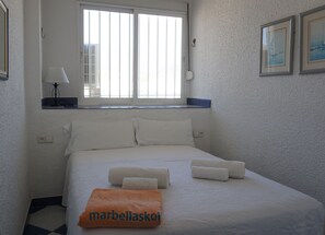 2 bedrooms, iron/ironing board, free WiFi, bed sheets - Skol  945B First Line Beach South facing 2 bedrooms (Marbella)