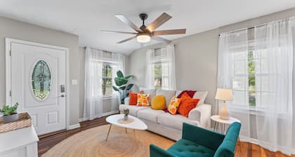 This house is a 4 bedroom(s), 2 bathrooms, located in Jacksonville, FL.