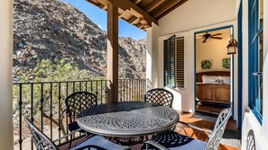 Outdoor dining - LV315 3BR LV Townhome with Mountain Views (La Quinta)