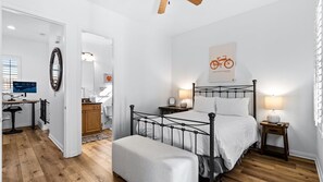 3 Schlafzimmer, Schreibtisch, Bügeleisen/Bügelbrett, kostenloses WLAN