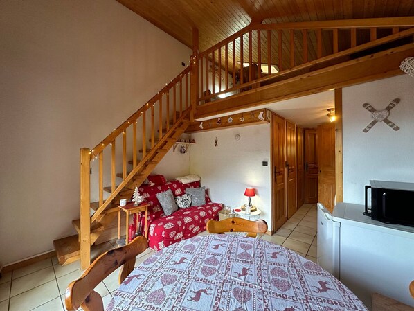 TV - Charming duplex for 5 near Blue Lake (Morillon Village)