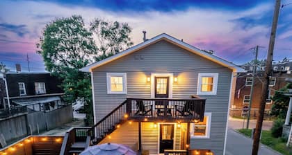 Home In The Highlands! 5br/2ba Walkable! Hot tub!