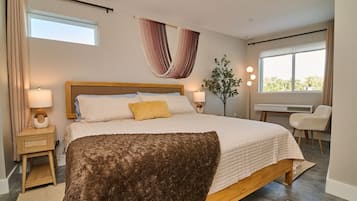 2 bedrooms, desk, iron/ironing board, free WiFi