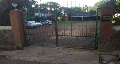 Sothing 4-bedroom cottage in Mahabaleshwar with open ground for playing parking